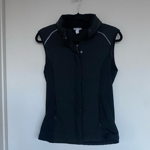 Women’s Zella black vest, zip up + hood, size medium + black. great condition. - Picture 2 of 6